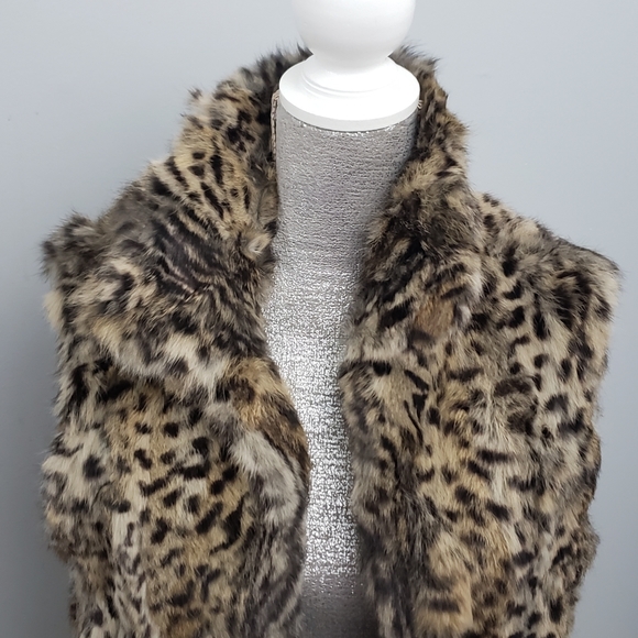 Sale Adrienne Landau Animal Print Vest - Picture 2 of 12